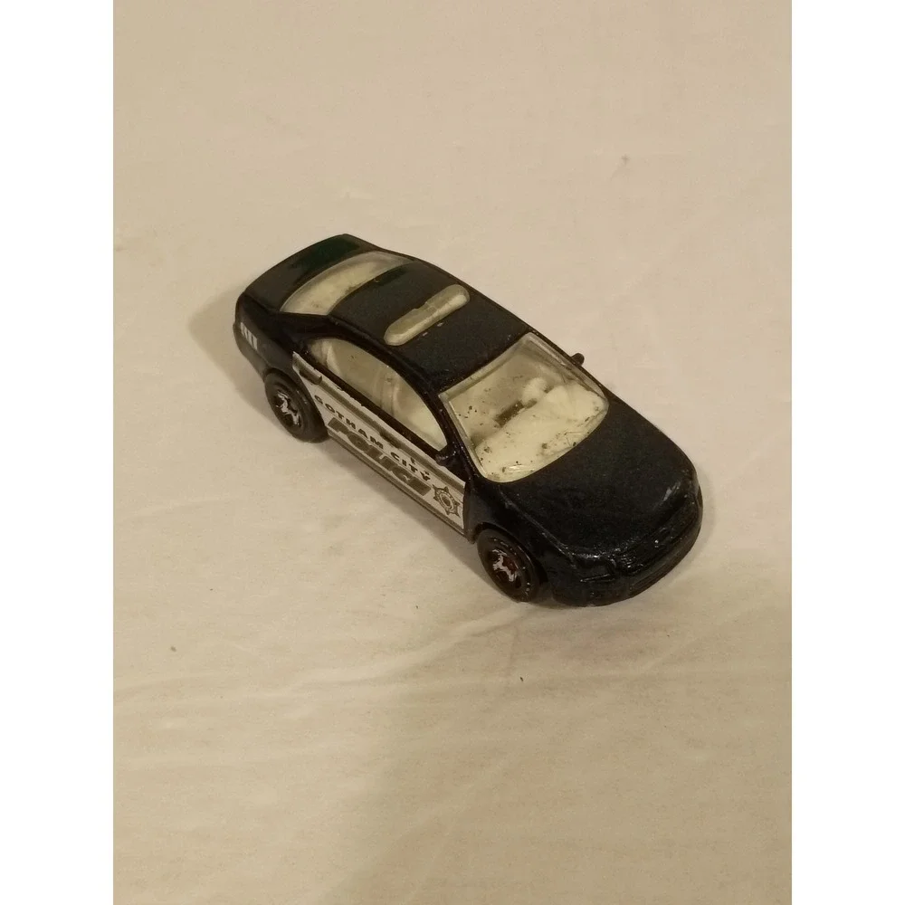 Hot Wheels Ford Fusion Gotham City Police Car GCPD Batman DC Comics Black White